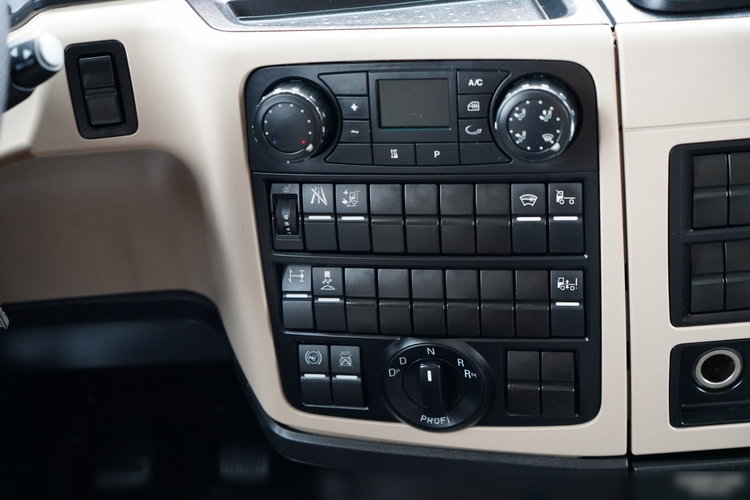 MAN TGX 18.470 / LOW DECK / MEGA /  / NAVI RIO / 2020 zdjęcie 31