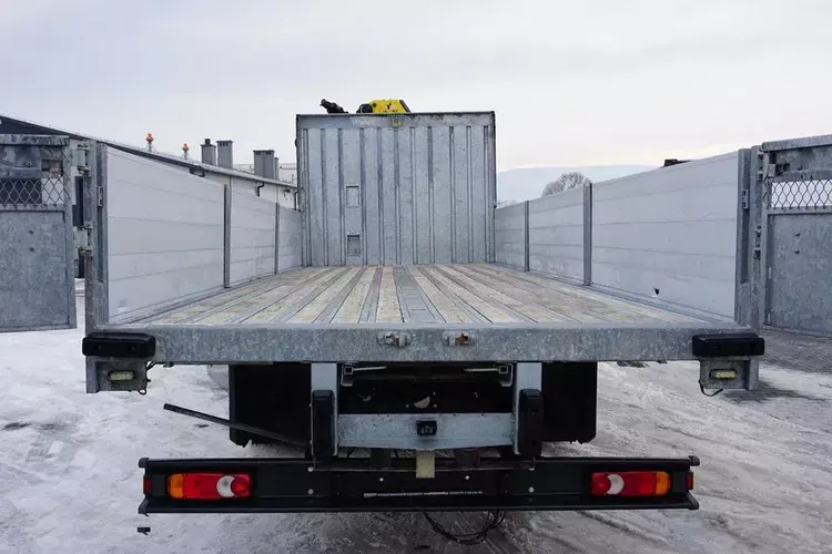 Iveco EUROCARGO / 180-250 / SKRZYNIOWY + HDS / HYVA HC - 153 / ROTATOR / PILOT zdjęcie 10