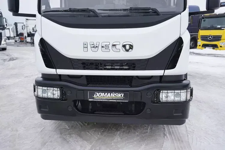 Iveco EUROCARGO / 180-250 / SKRZYNIOWY + HDS / HYVA HC - 153 / ROTATOR / PILOT zdjęcie 29