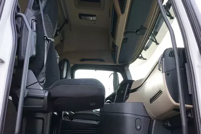 Mercedes ACTROS / 1851 / EURO 6 / ACC / BIG SPACE zdjęcie 8