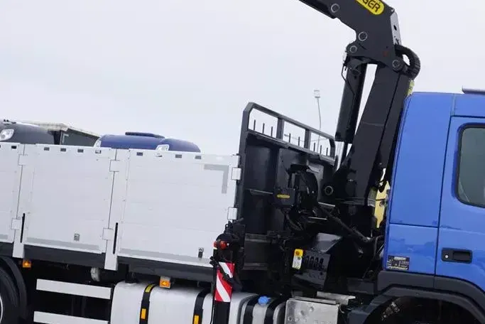 Volvo FM / 420 / 6 X 2 / SKRZYNIOWY + HDS / PALFINGER PK 26002 / WYS. 17 M / OŚ SKRĘTNA zdjęcie 21