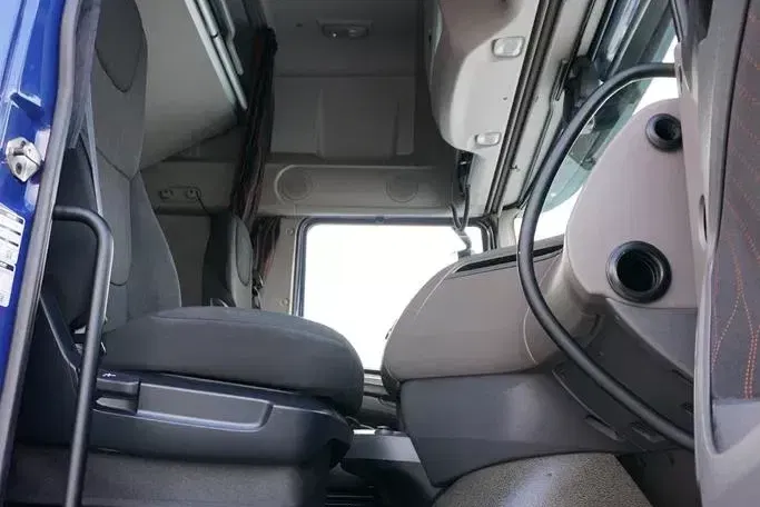 DAF XF / 480 / ACC / EURO 6 / SSC / MEGA / BDF / 7.82 M / RETARDER / OŚ SKRĘTNA zdjęcie 8