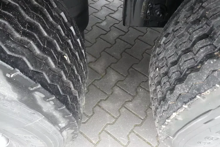 Krone FIRANKA / OŚ PODNOSZONA / OPONY 100% / PALECIARA / zdjęcie 18