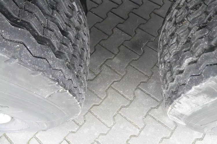 Krone FIRANKA / OŚ PODNOSZONA / OPONY 100% / PALECIARA / zdjęcie 19