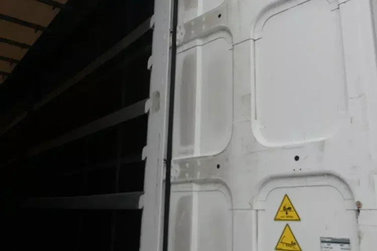 Krone FIRANKA / OŚ PODNOSZONA / OPONY 100% / PALECIARA / zdjęcie 27