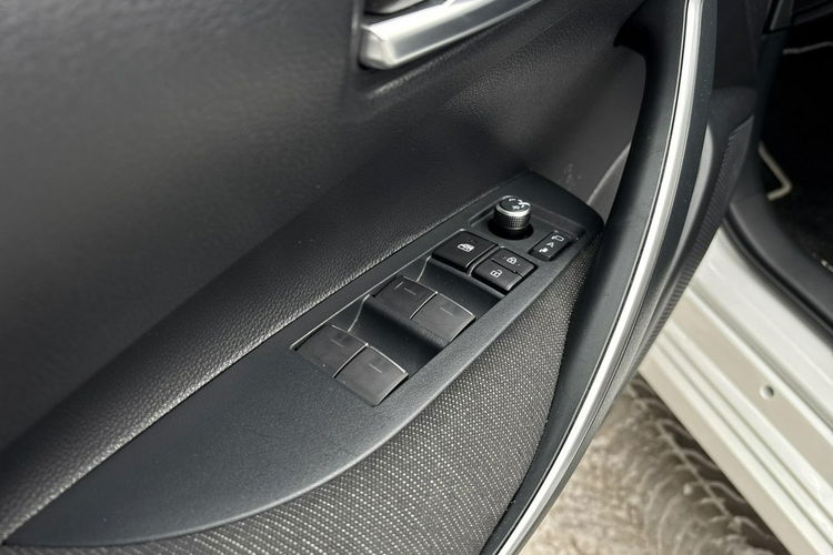 Toyota Corolla 1.8 Hybrid 140KM COMFORT TECH, salon Polska, gwarancja, FV23% zdjęcie 24