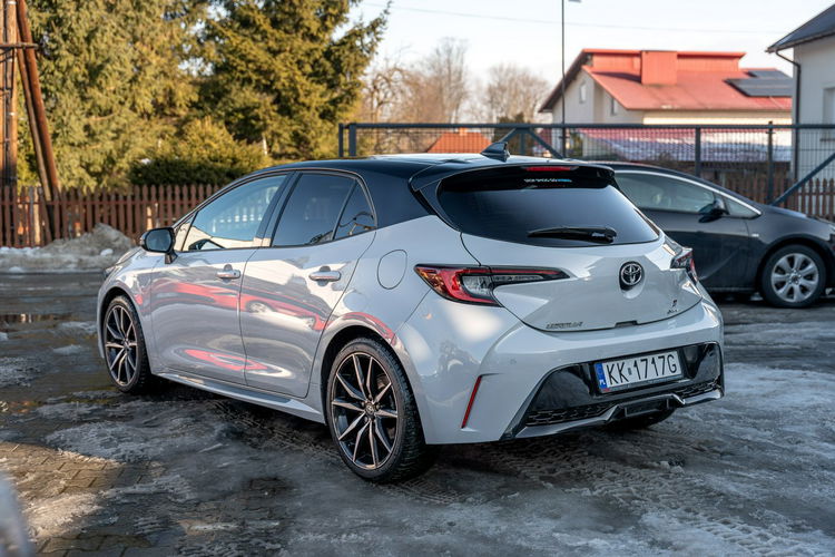Toyota Corolla GR Sport / 1.8 Hybrid 140KM + LPG / BOGATA wersja / Cesja / Salon PL zdjęcie 11