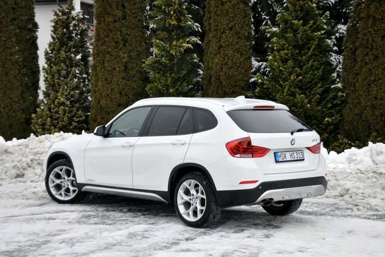 BMW X1 2.0d(143KM) Lift Bi-Xenon Ringi Navi Klimatronik Skóry Reling Alu18" zdjęcie 13