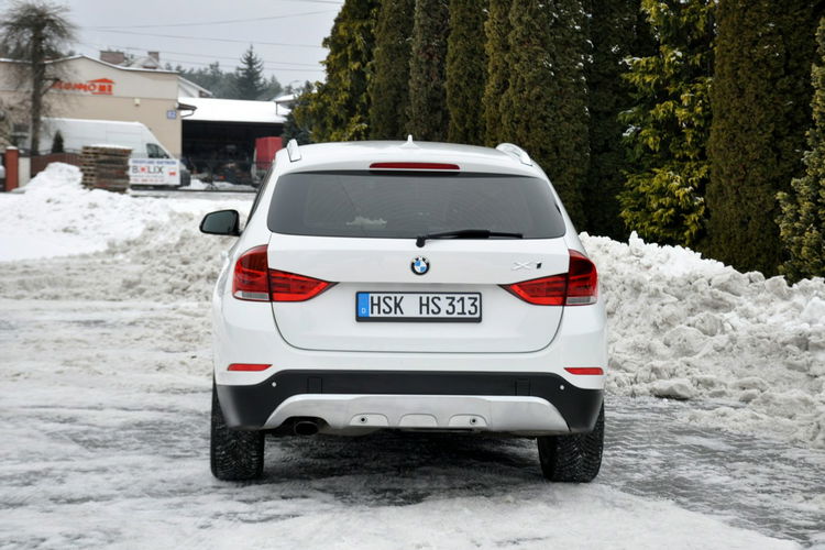 BMW X1 2.0d(143KM) Lift Bi-Xenon Ringi Navi Klimatronik Skóry Reling Alu18" zdjęcie 15