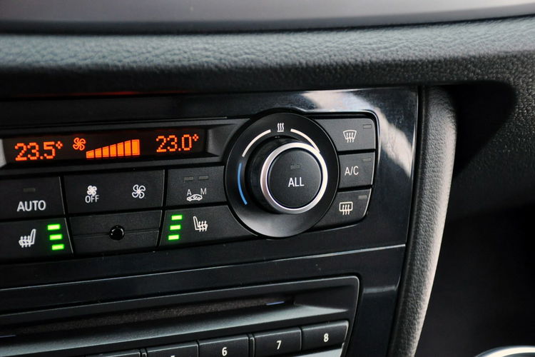 BMW X1 2.0d(143KM) Lift Bi-Xenon Ringi Navi Klimatronik Skóry Reling Alu18" zdjęcie 34