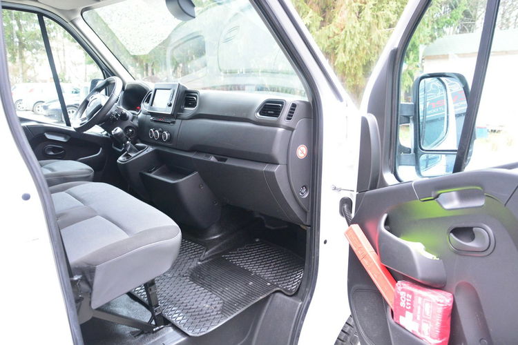 Renault Master L2H2 średniak 7 osobowy brygadówka 2022r doka pełna opcja zdjęcie 8