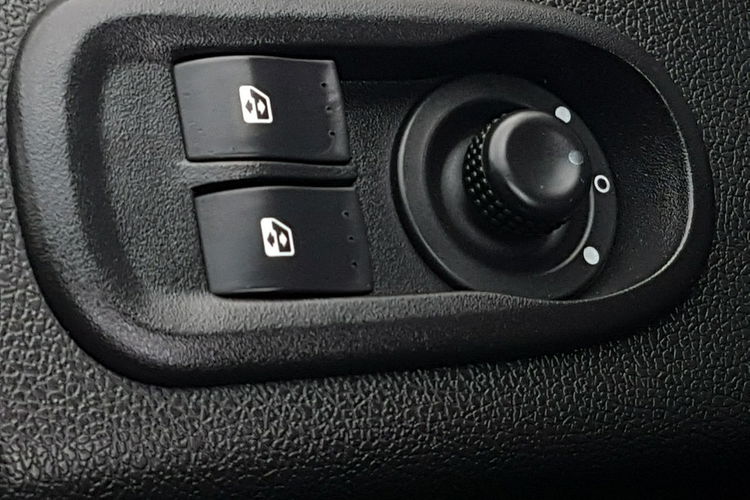 Renault Master KONTENER 8EP 4.22x2.25x2.24 KLIMA MANUAL KRAJOWY 6-BIEGÓW zdjęcie 9