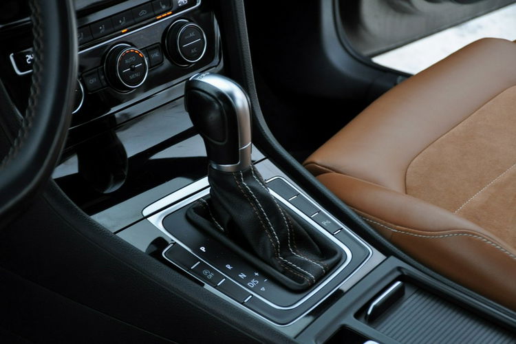 Volkswagen Golf 2.0TDI(150KM) Radar ACC Xenon Led Navi Rude Skóry DSG Dynaudio Alu17" zdjęcie 34