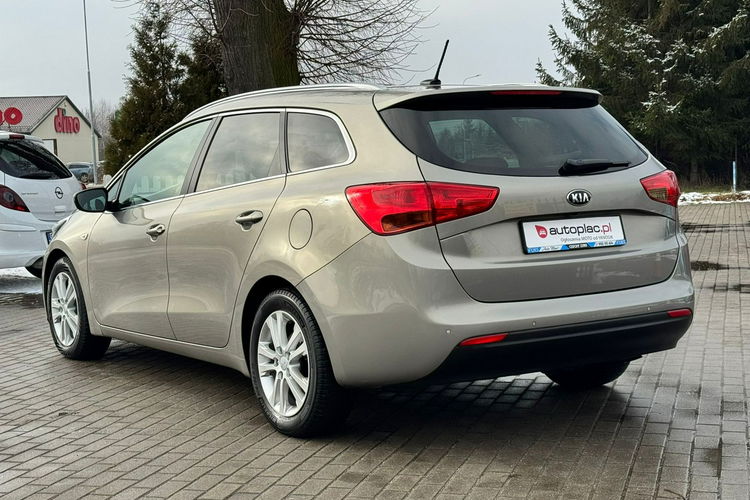 Kia Cee'd Niski Przebieg 1.6 Benzyna zdjęcie 12