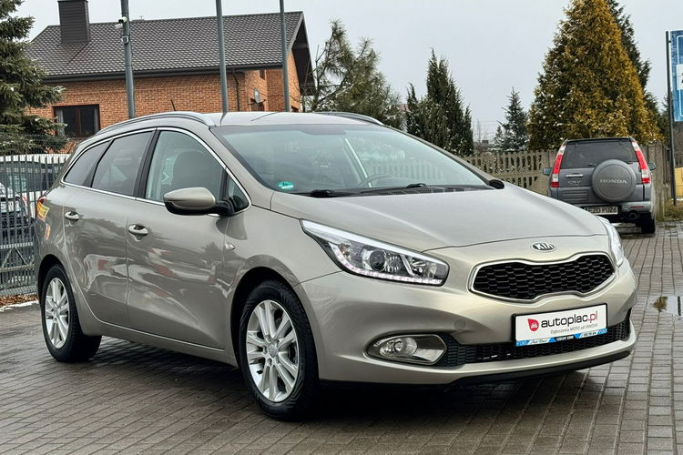 Kia Cee'd Niski Przebieg 1.6 Benzyna zdjęcie 16