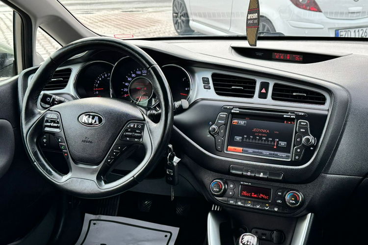 Kia Cee'd Niski Przebieg 1.6 Benzyna zdjęcie 19