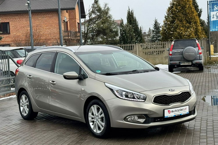 Kia Cee'd Niski Przebieg 1.6 Benzyna zdjęcie 2