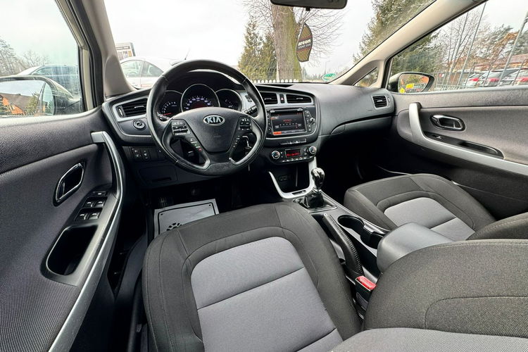 Kia Cee'd Niski Przebieg 1.6 Benzyna zdjęcie 22