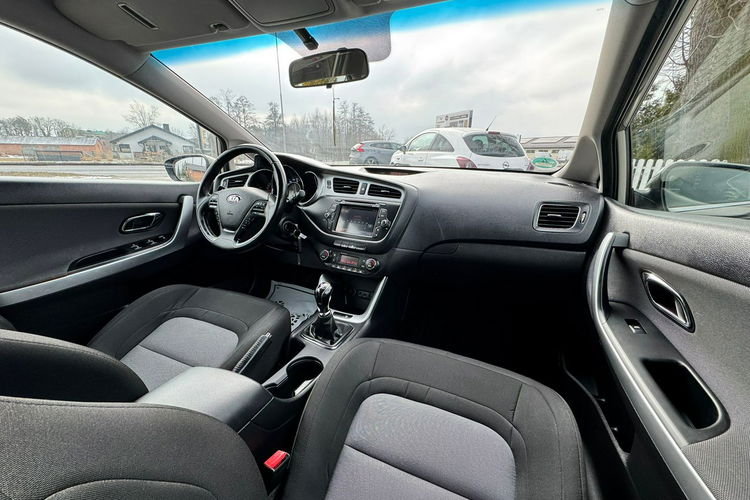 Kia Cee'd Niski Przebieg 1.6 Benzyna zdjęcie 23