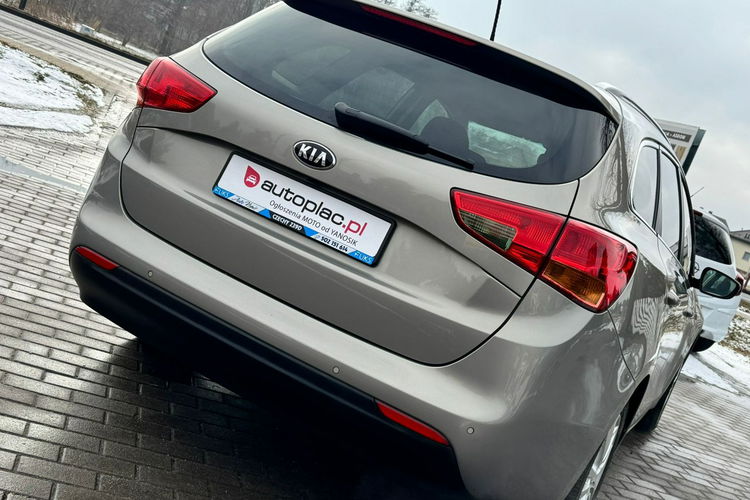 Kia Cee'd Niski Przebieg 1.6 Benzyna zdjęcie 4