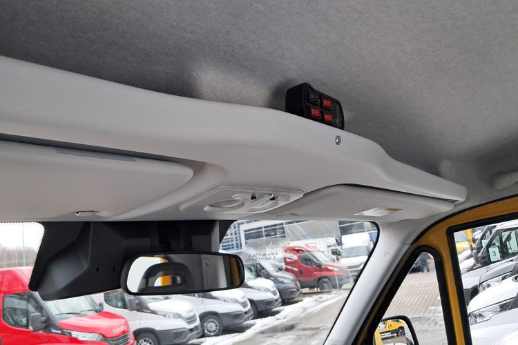 IVECO Daily 35S18HA8 zdjęcie 17