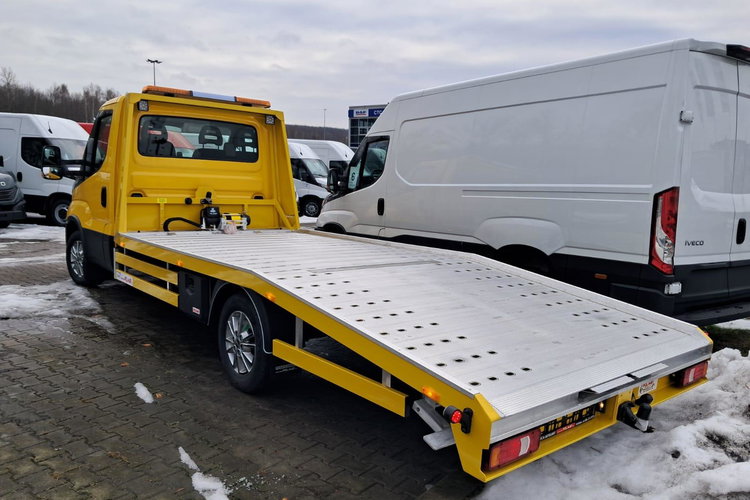 IVECO Daily 35S18HA8 zdjęcie 23