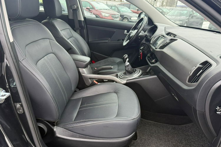 Kia Sportage BEZWYPADKOWY, SKÓRA, 1 LAKIER, KSIĄŻKA SERWISOWA zdjęcie 19