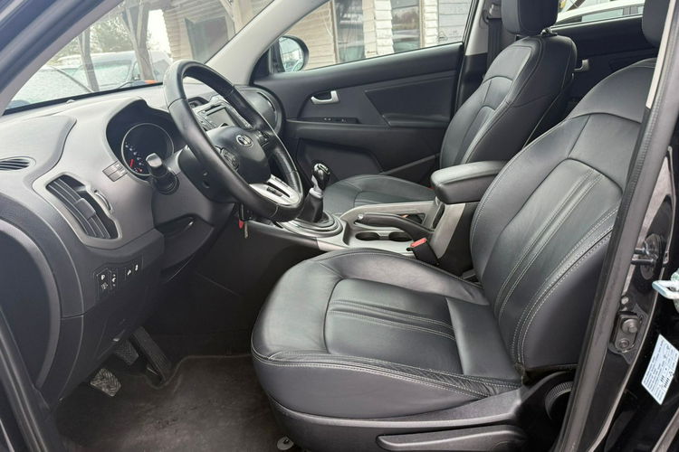 Kia Sportage BEZWYPADKOWY, SKÓRA, 1 LAKIER, KSIĄŻKA SERWISOWA zdjęcie 8