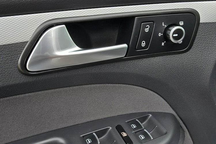 Volkswagen Touran 1.6tdi AUTOMAT.Navigacja.Panorama Dach.Kam.Cof.Serwis, zdjęcie 17