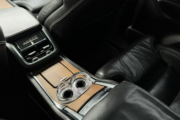 Volvo XC 90 T8/407KM/Plug-In/Excellence/407KM/HUD/Wentyle/Radar/B&W/4xAC/Masaże zdjęcie 13