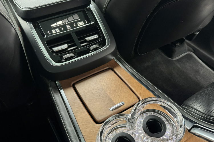 Volvo XC 90 T8/407KM/Plug-In/Excellence/407KM/HUD/Wentyle/Radar/B&W/4xAC/Masaże zdjęcie 18