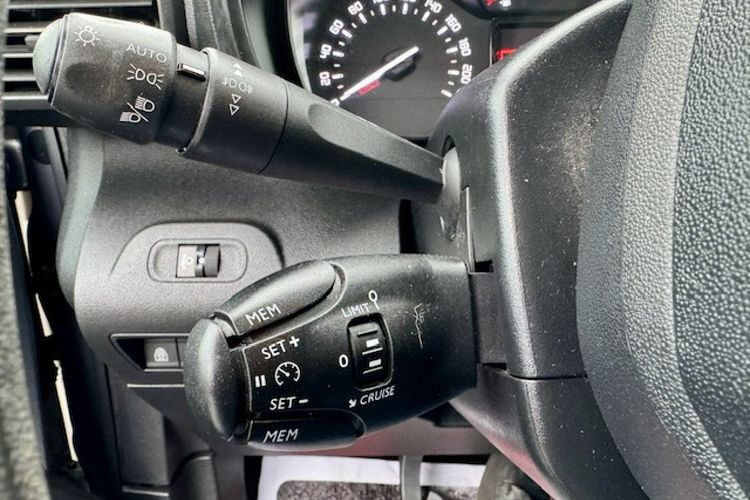 Toyota Proace City Verso SALON PL / 5 OSÓB / Klimatronic / Tempomat / 130KM / Gwarancja zdjęcie 13