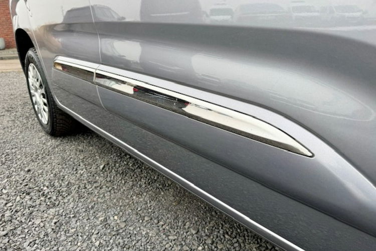 Toyota Proace City Verso SALON PL / 5 OSÓB / Klimatronic / Tempomat / 130KM / Gwarancja zdjęcie 18