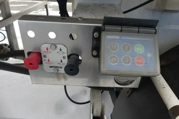 KAESSBOHRER 35000 / SILOS / DO MATERIAŁÓW SYPKICH / OŚ PODNOSZONA / zdjęcie 16