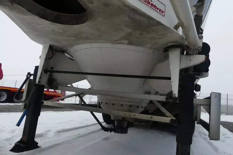 KAESSBOHRER 35000 / SILOS / DO MATERIAŁÓW SYPKICH / OŚ PODNOSZONA / zdjęcie 18