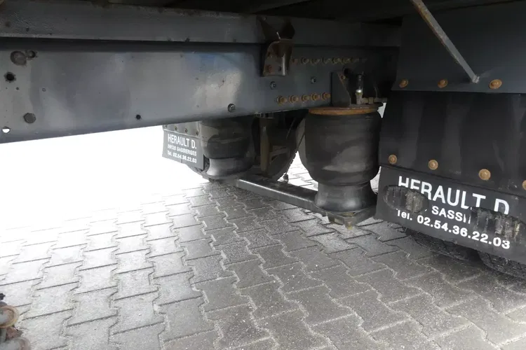 Renault MIDLUM 12.190 / KONTENER + WINDA / Ładowność 5710 kg / zdjęcie 12