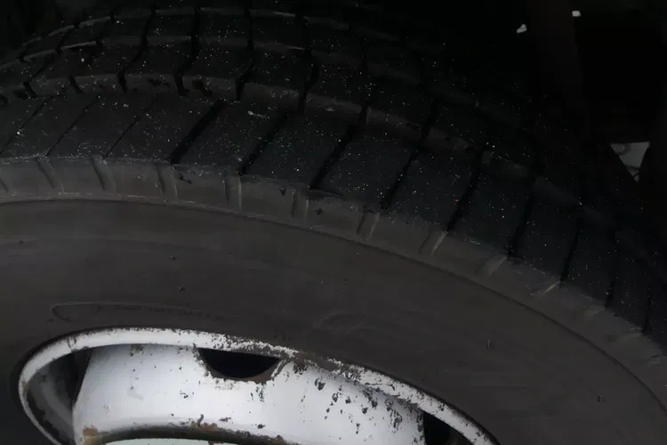 Renault MIDLUM 12.190 / KONTENER + WINDA / Ładowność 5710 kg / zdjęcie 15