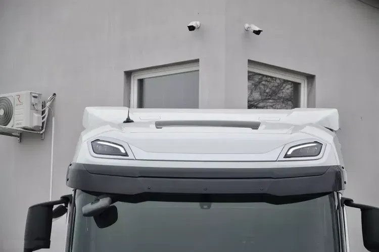 DAF XG 480 / ZF INTARDER / FULL LED / SALONKA / BOGATA WERSJA zdjęcie 2