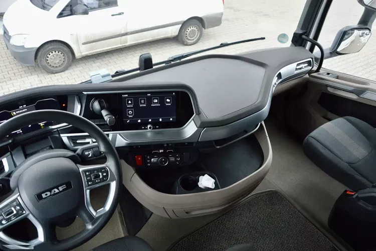 DAF XG 480 / ZF INTARDER / FULL LED / SALONKA / BOGATA WERSJA zdjęcie 27