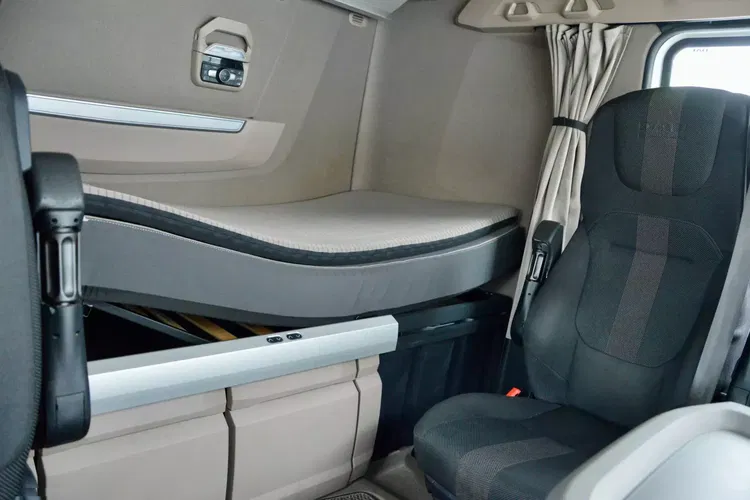 DAF XG 480 / ZF INTARDER / FULL LED / SALONKA / BOGATA WERSJA zdjęcie 30