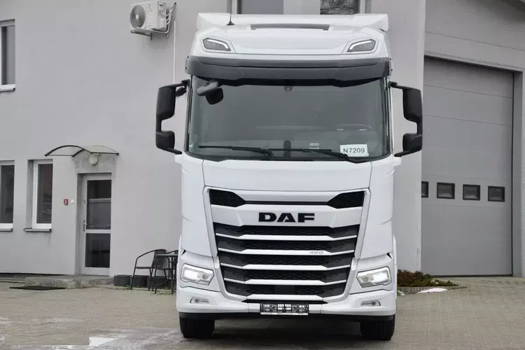 DAF XG 480 / ZF INTARDER / FULL LED / SALONKA / BOGATA WERSJA zdjęcie 4