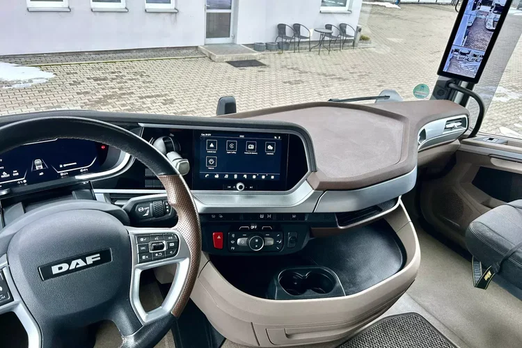 DAF XG+ 530 / ZF INTARDER / KLIMA POST. / FULL LED / SUBWOOFER / WENT. FOTEL zdjęcie 34