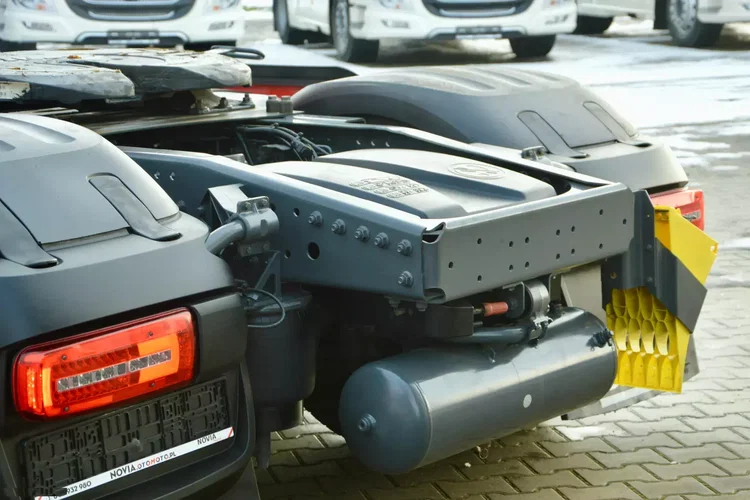 DAF XG+ 530 / ZF INTARDER / KLIMA POST. / FULL LED / WENTYLOWANY FOTEL zdjęcie 24