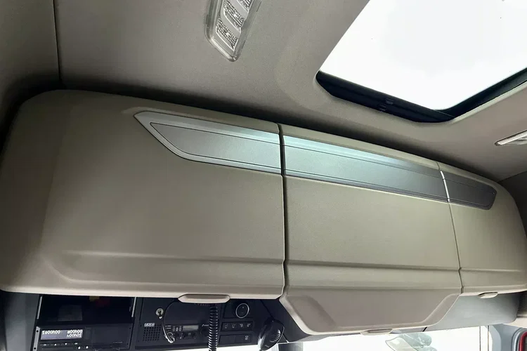 DAF XG+ 530 / ZF INTARDER / KLIMA POST. / FULL LED / WENTYLOWANY FOTEL zdjęcie 36