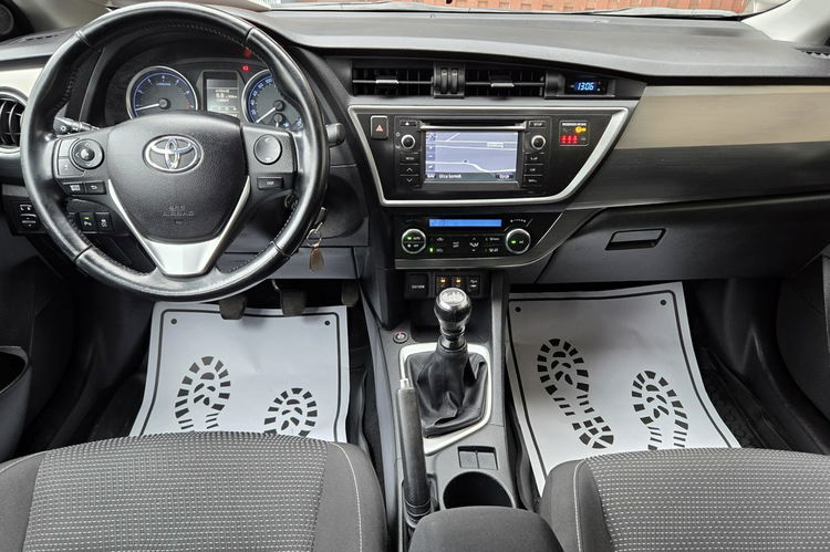 Toyota Auris 1.6 132 KM + GAZ , PREMIUM, + pakiety , Salon PL, Serwis ASO, stan bdb zdjęcie 10