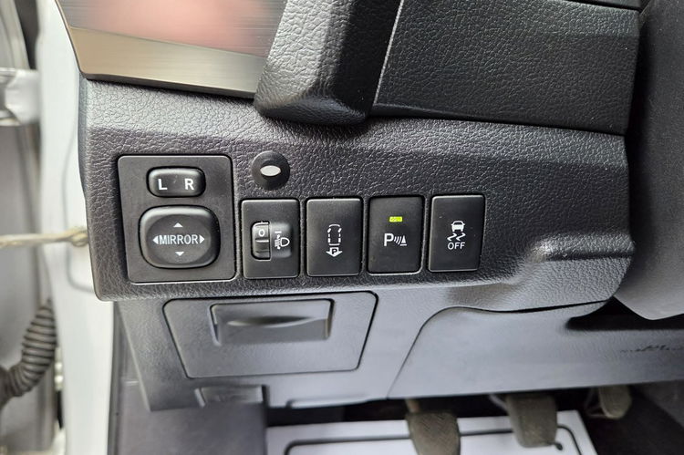 Toyota Auris 1.6 132 KM + GAZ , PREMIUM, + pakiety , Salon PL, Serwis ASO, stan bdb zdjęcie 16