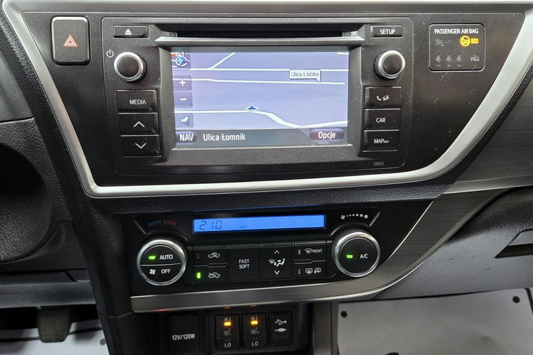 Toyota Auris 1.6 132 KM + GAZ , PREMIUM, + pakiety , Salon PL, Serwis ASO, stan bdb zdjęcie 22