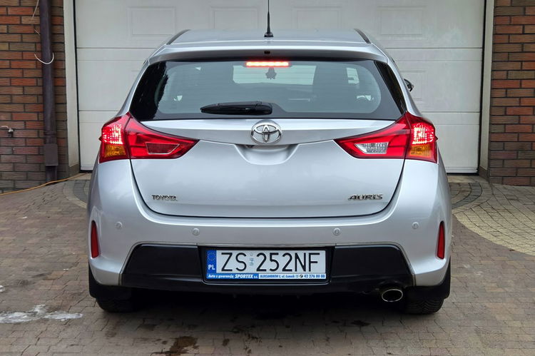 Toyota Auris 1.6 132 KM + GAZ , PREMIUM, + pakiety , Salon PL, Serwis ASO, stan bdb zdjęcie 7