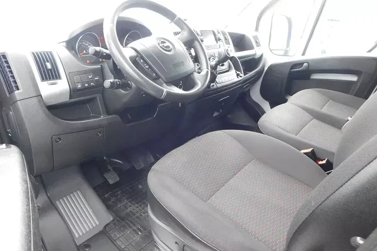 Opel Movano zdjęcie 10