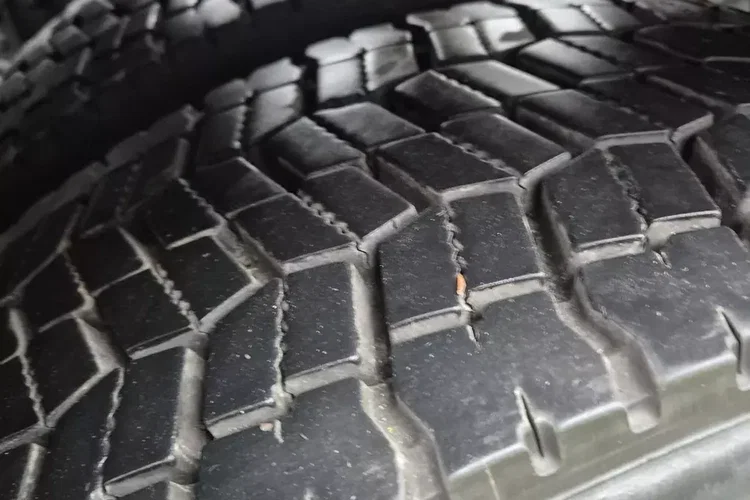 Mercedes 1845 zdjęcie 21